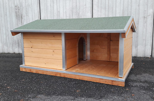 casette per cani in legno con veranda